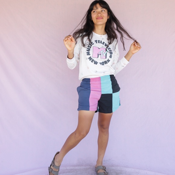 Vintage Pacific Scene Shorts - Picture 6 of 7